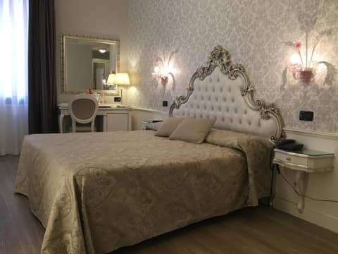 Hotel Gorizia a La Valigia — hotel room