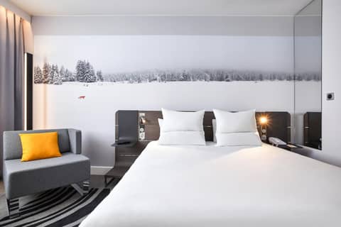 Novotel London Waterloo — hotel room
