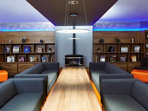 Novotel London Waterloo — hotel reception