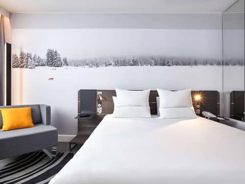 Novotel London Waterloo — hotel room