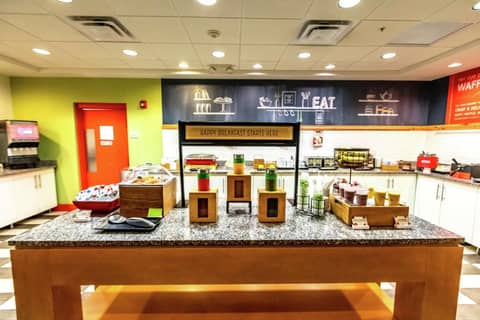 Hampton Inn & Suites Sarasota / Bradenton - Airport — photo 2