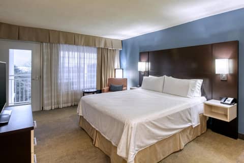 Holiday Inn & Suites Atlanta Airport North by IHG — photo 3