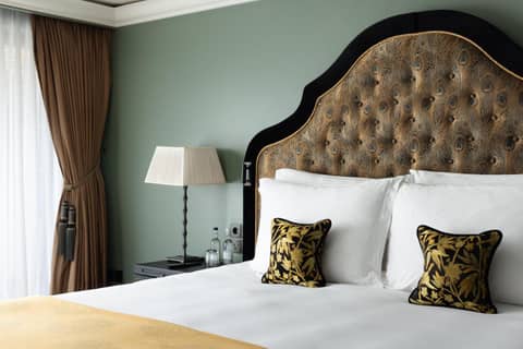 L'oscar London — hotel room
