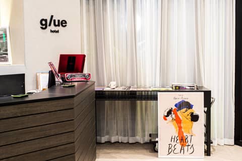 Glue Hotel — photo 7
