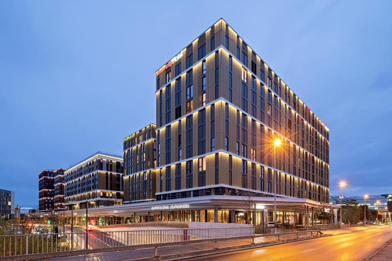 IntercityHotel Geneva — building