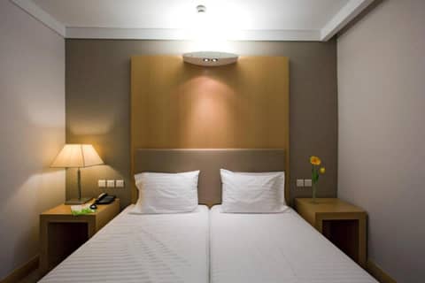 Central Hotel — bedroom