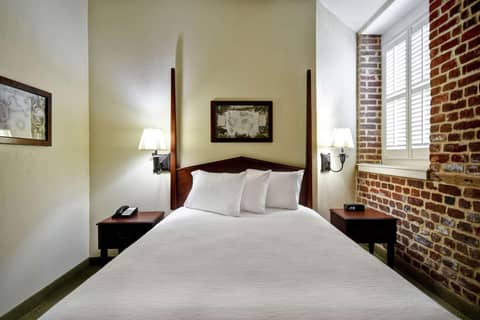 Embassy Suites Charleston - Historic District — photo 5