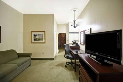 Embassy Suites Charleston - Historic District — photo 6