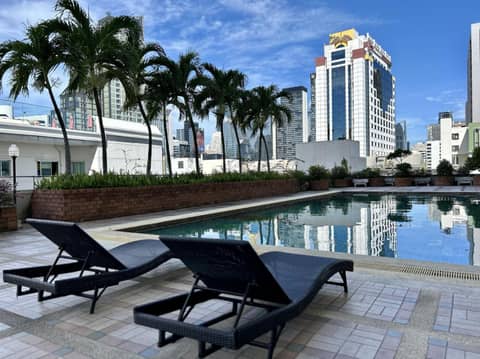 Royal Benja Hotel - Big Rooms, Family Friendly — photo 4