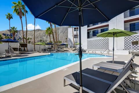 The Dunes Hotel (Palm Springs) — recepcion & lobby