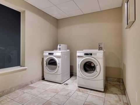 Holiday Inn Express & Suites San Antonio - Brooks City Base by IHG — photo 7
