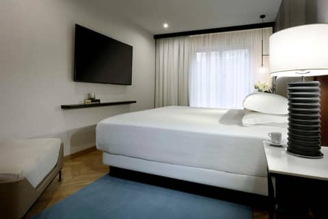 Hyatt Regency Hesperia Madrid — bedroom
