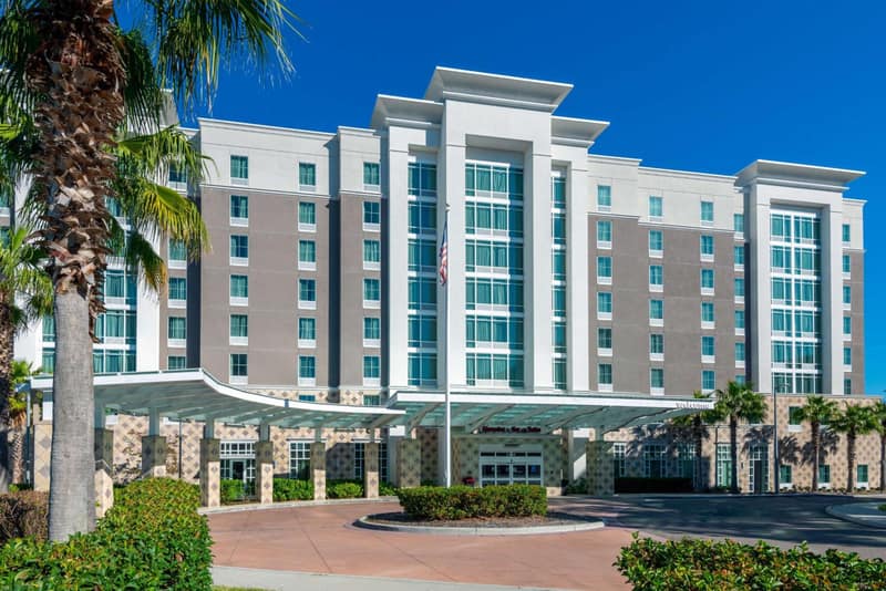 Hampton Inn & Suites Tampa Airport Avion Park Westshore — building