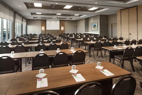 Hyatt Place Calgary Airport — photo 4