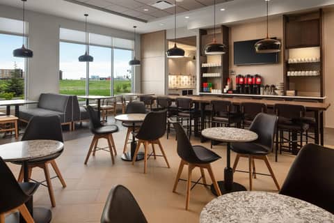Hyatt Place Calgary Airport — photo 6