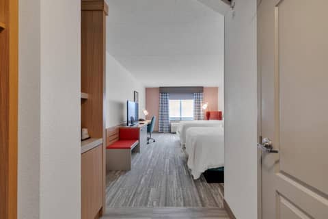 Hilton Garden Inn Myrtle Beach/Coastal Grand Mall — hotel room