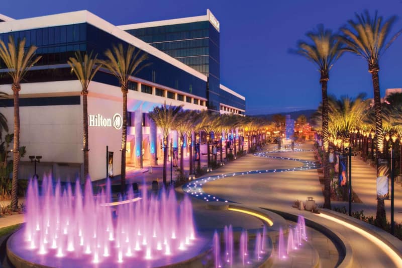 Hilton Anaheim — building
