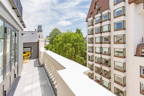 Chesham Court Knightsbridge — balcony