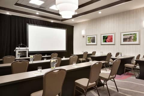 Hilton Garden Inn Pittsburgh Airport South-Robinson Mall — photo 9