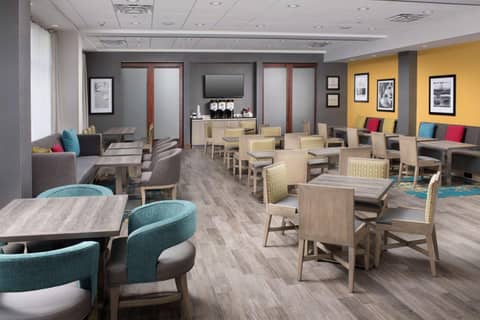 Hampton Inn Miami Airport East — photo 2