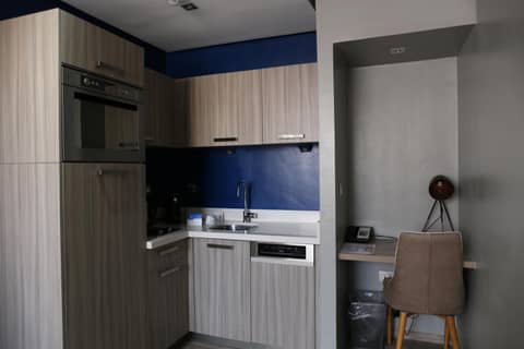 Le 22 Appart'Hotel — kitchen