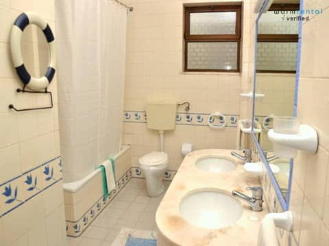 Squash Club Apartamentos — photo 7