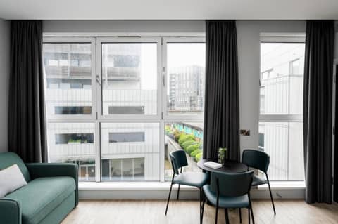 Staycity Aparthotels London Greenwich High Road — living room