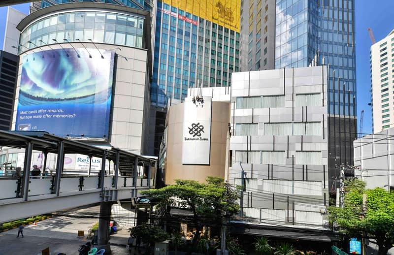 Sukhumvit Suites Hotel — building