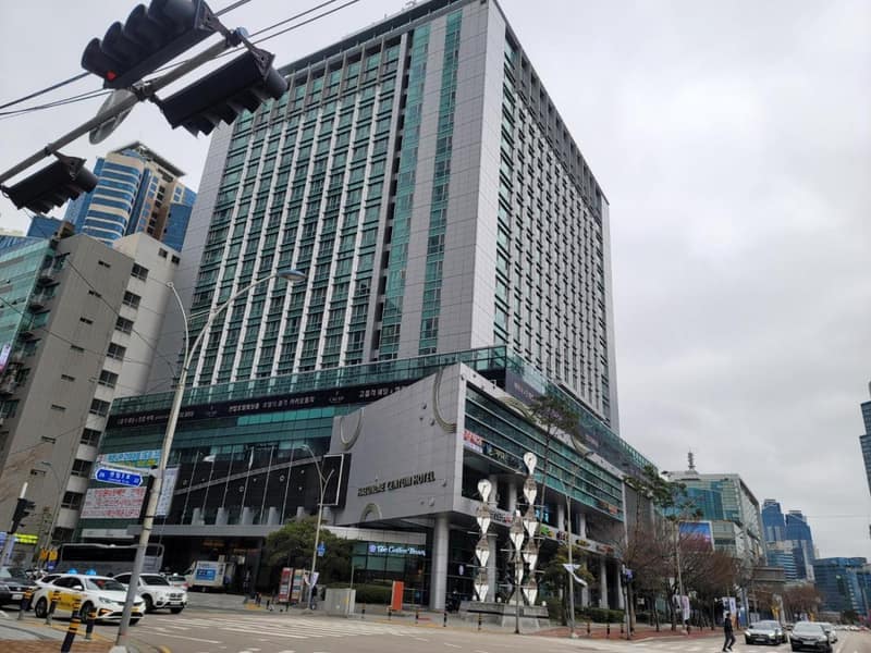 W Residence Hotel Centum City — building