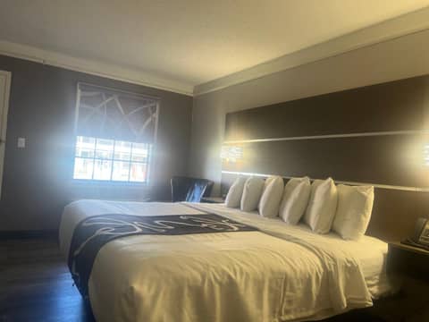 La Quinta Inn By Wyndham IH-10 West San Antonio TX — photo 2