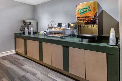 La Quinta Inn By Wyndham IH-10 West San Antonio TX — photo 3