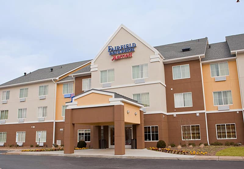 Fairfield Inn & Suites by Marriott Memphis East Galleria — building