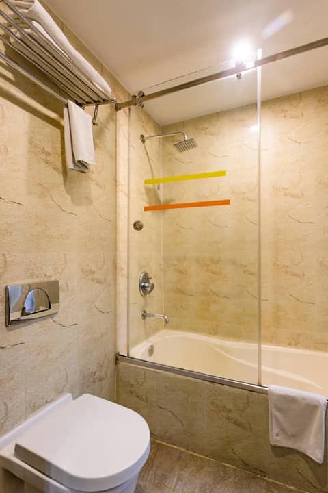 Yellow Pagoda Hotel — photo 8