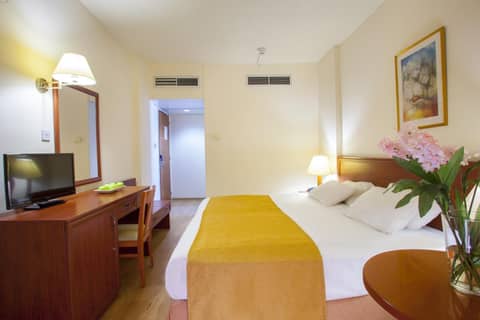 Kapetanios Limassol Hotel — photo 5