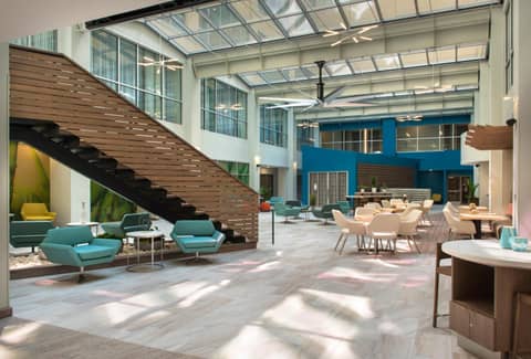 EVEN Hotel Pittsburgh Downtown by IHG — recepcion & lobby