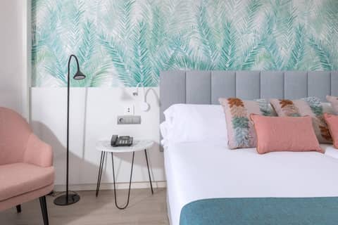 Hotel Cristina by Tigotan Las Palmas - Adults Only — hotel room