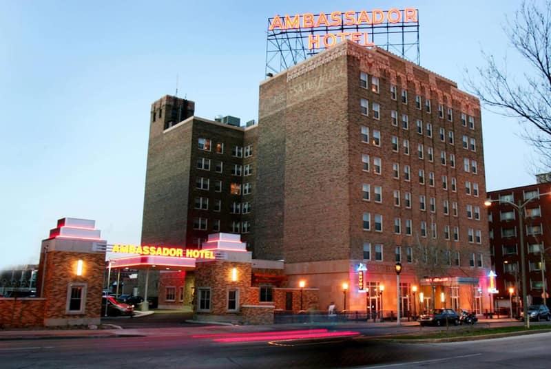 Ambassador Hotel Milwaukee, Trademark Collection by Wyndham — building