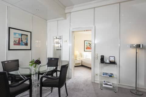 Maritim Hotel Frankfurt — hotel room