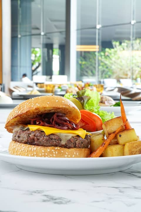 Chatrium Grand Bangkok — dining