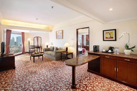 Hotel Bidakara Jakarta — hotel room