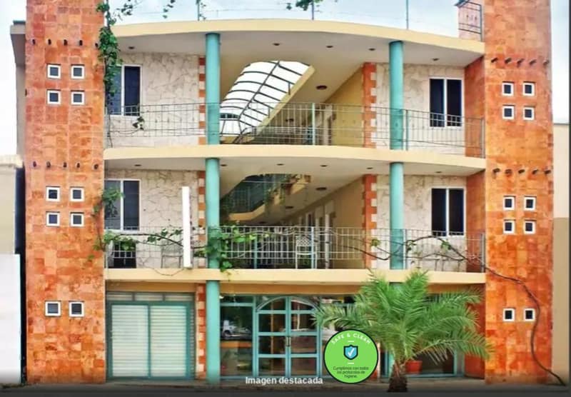 Hotel Santa Maria — building