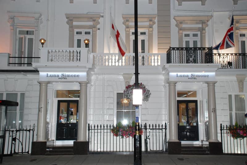 Luna And Simone Hotel — building