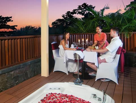 Kuta Paradiso Hotel — dining