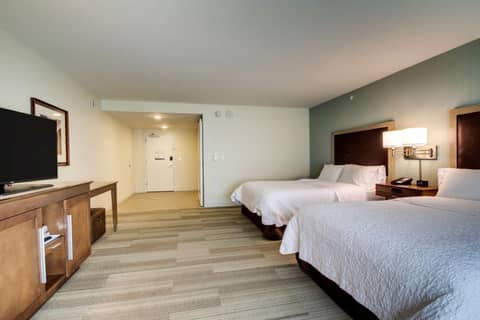 Hampton Inn & Suites Milwaukee West — photo 7