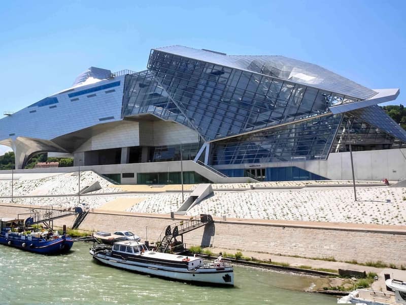 ibis Styles Lyon Confluence — building