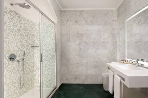 Sina Villa Medici Autograph Collection — bathroom