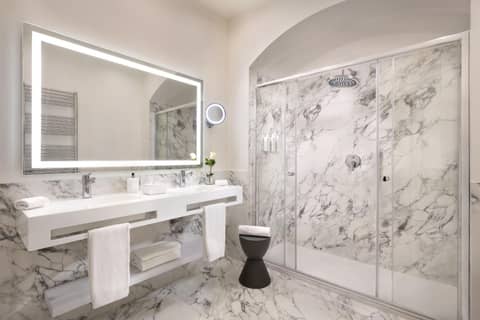 Sina Villa Medici Autograph Collection — bathroom
