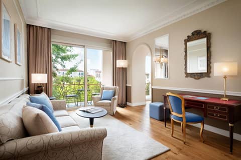 Sina Villa Medici Autograph Collection — hotel room