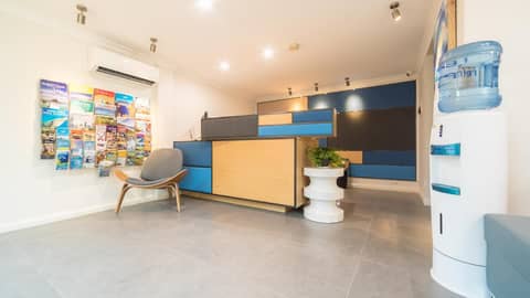 Batavia Apartments — recepcion & lobby
