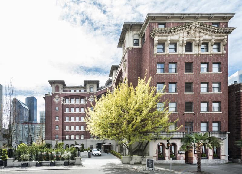 Hotel Sorrento — building